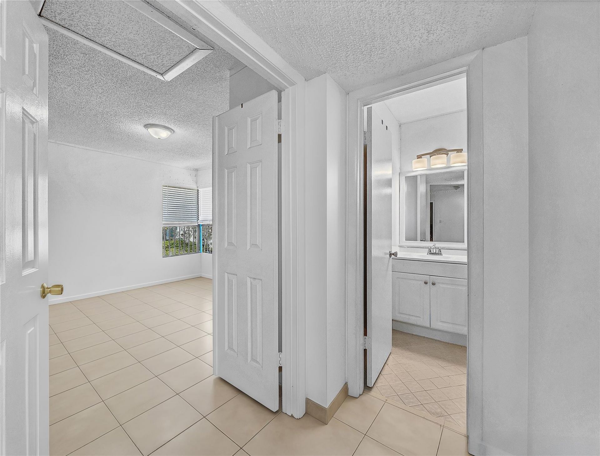 3413 Cocoplum Circle, Unit 3407, Coconut Creek, FL 33063 Photo