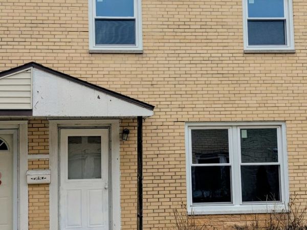 842 Colonial Drive, Unit B, Wheeling, IL 60090