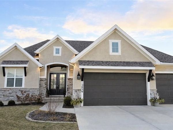12839 W 173rd Terrace, Overland Park, KS 66221