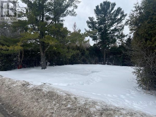 7 Fringewood Drive, Ottawa, ON K2S1T1