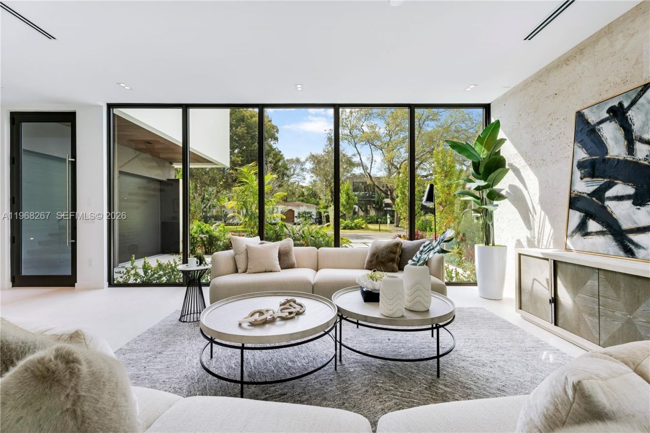 4081 Hardie Ave, Miami, FL 33133 Photo