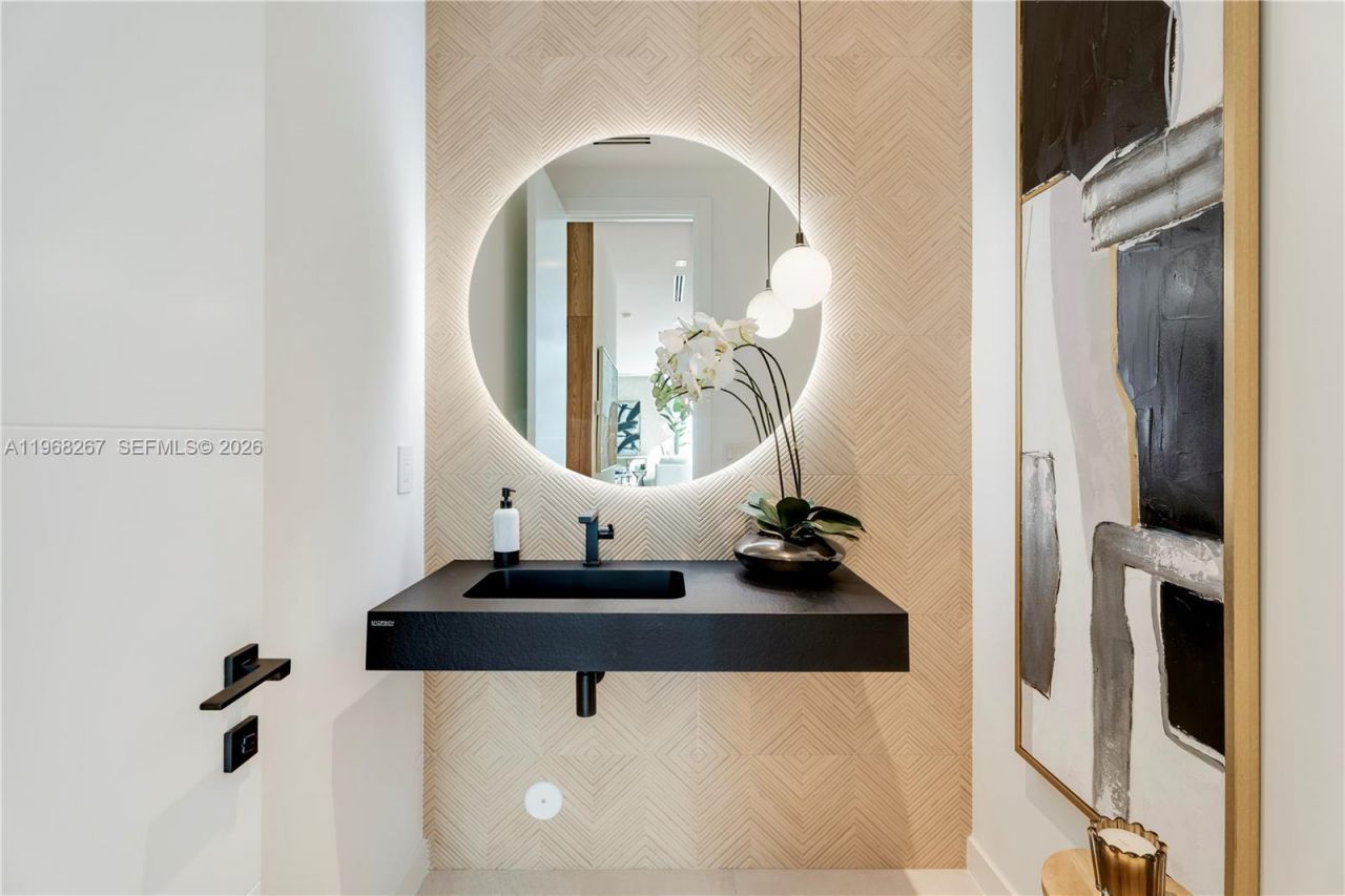 4081 Hardie Ave, Miami, FL 33133 Photo