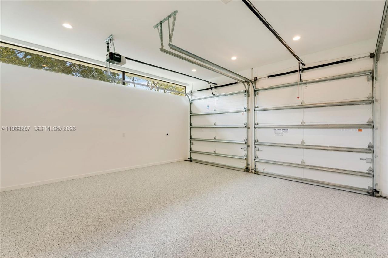 4081 Hardie Ave, Miami, FL 33133 Photo