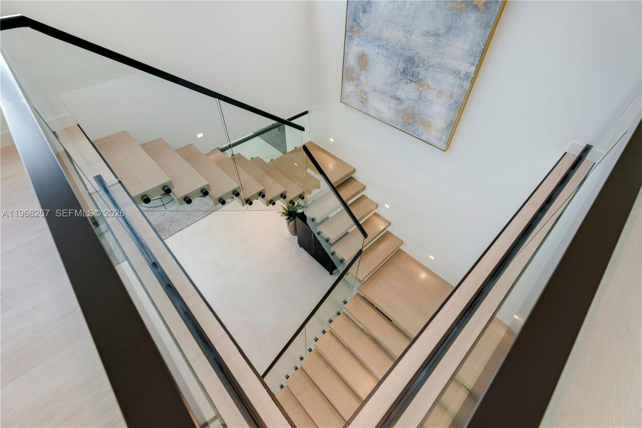 4081 Hardie Ave, Miami, FL 33133 Photo