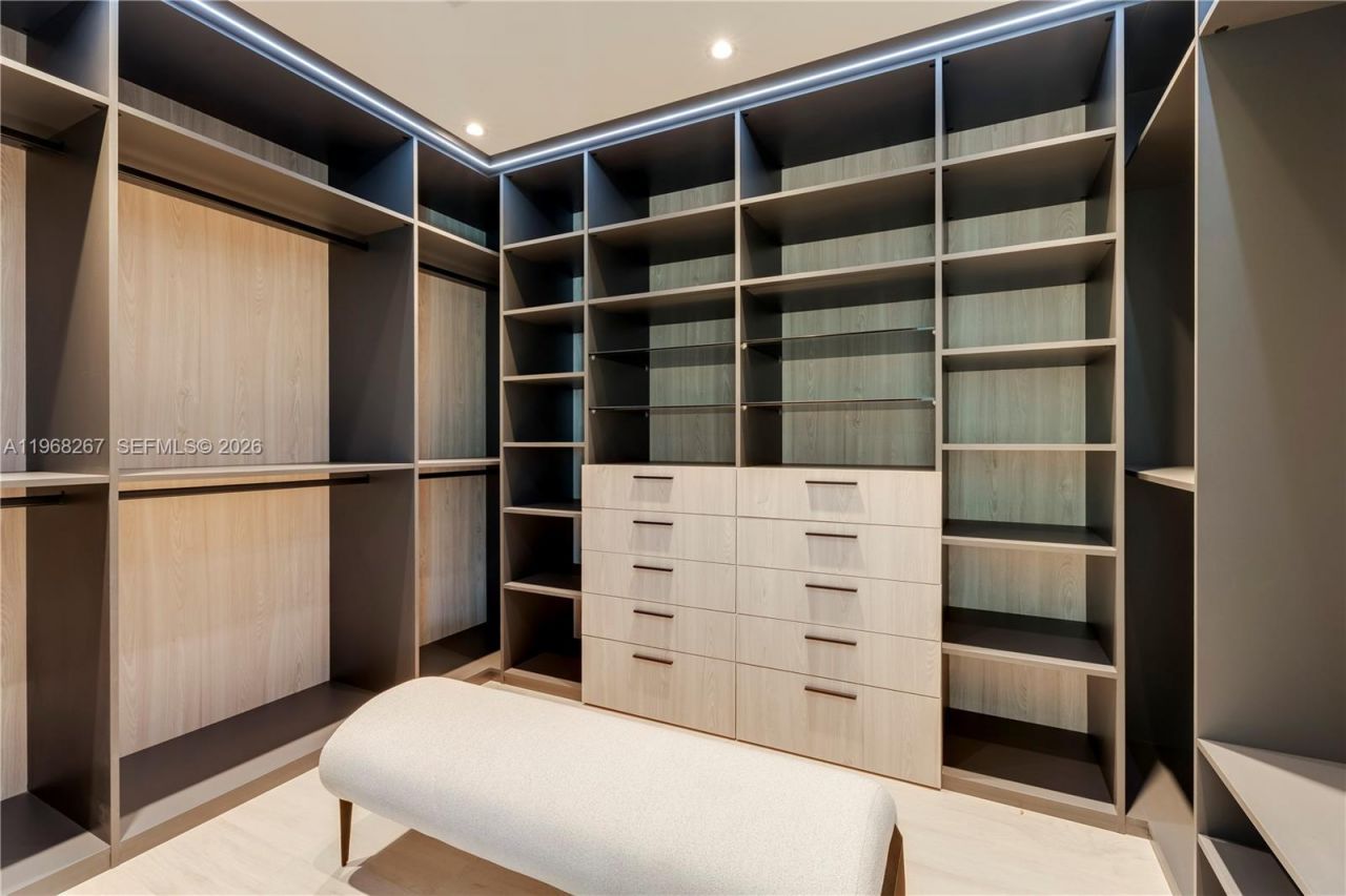 4081 Hardie Ave, Miami, FL 33133 Photo