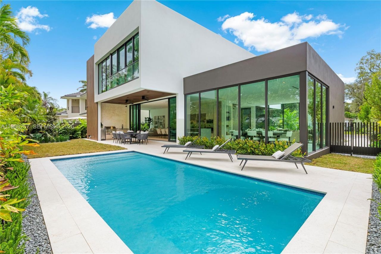 4081 Hardie Ave, Miami, FL 33133 Photo