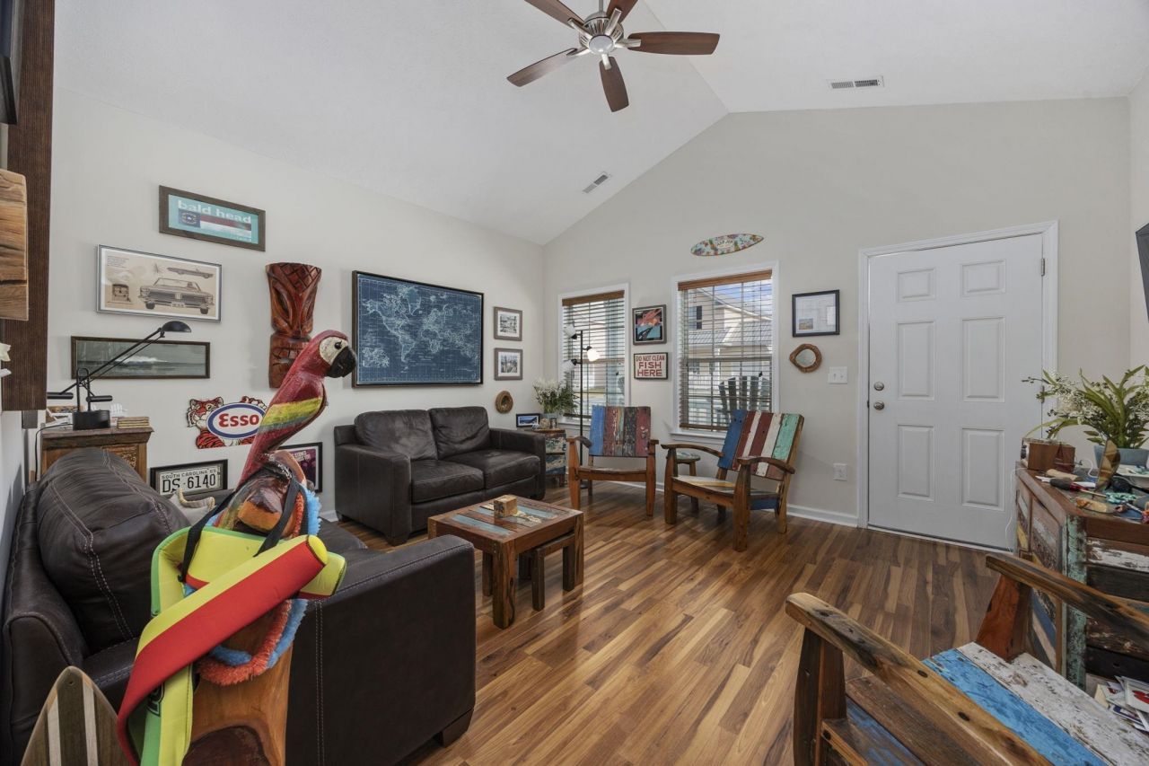 605 Wave Rider Ln. Photo 5