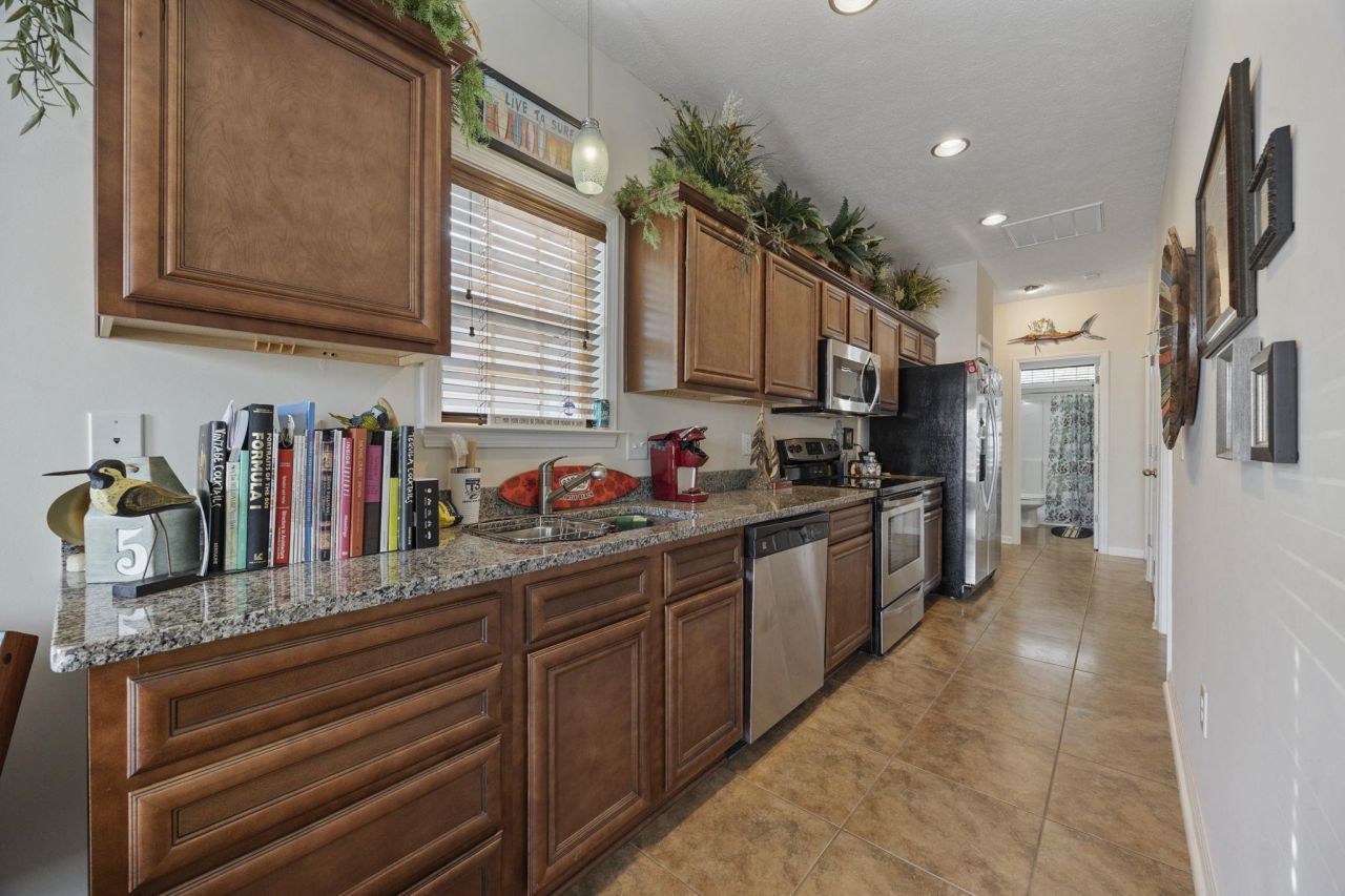 605 Wave Rider Ln. Photo 6