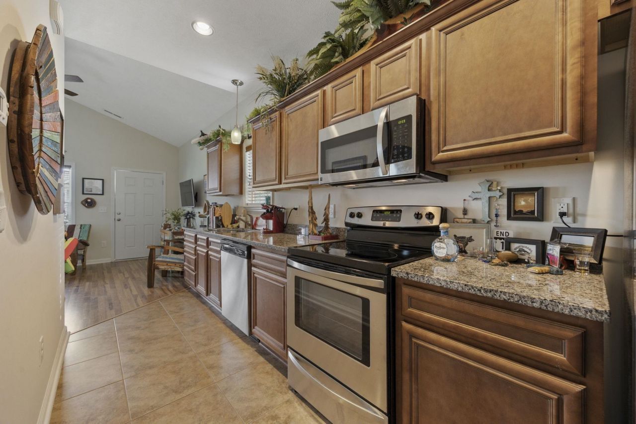 605 Wave Rider Ln. Photo 8