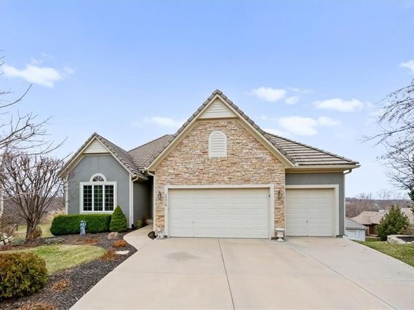 20318 W 99th Terrace, Lenexa, KS 66220