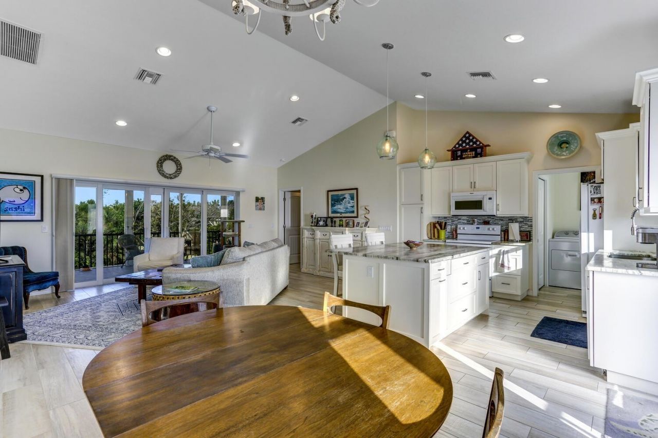 555 Piedmont Rd, Sanibel, FL 33957 Photo