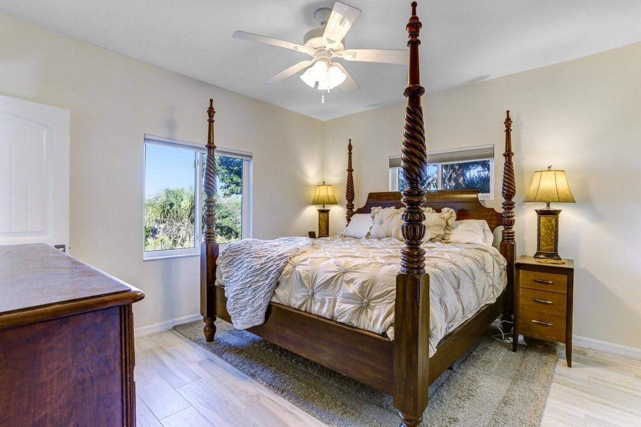 555 Piedmont Rd, Sanibel, FL 33957 Photo