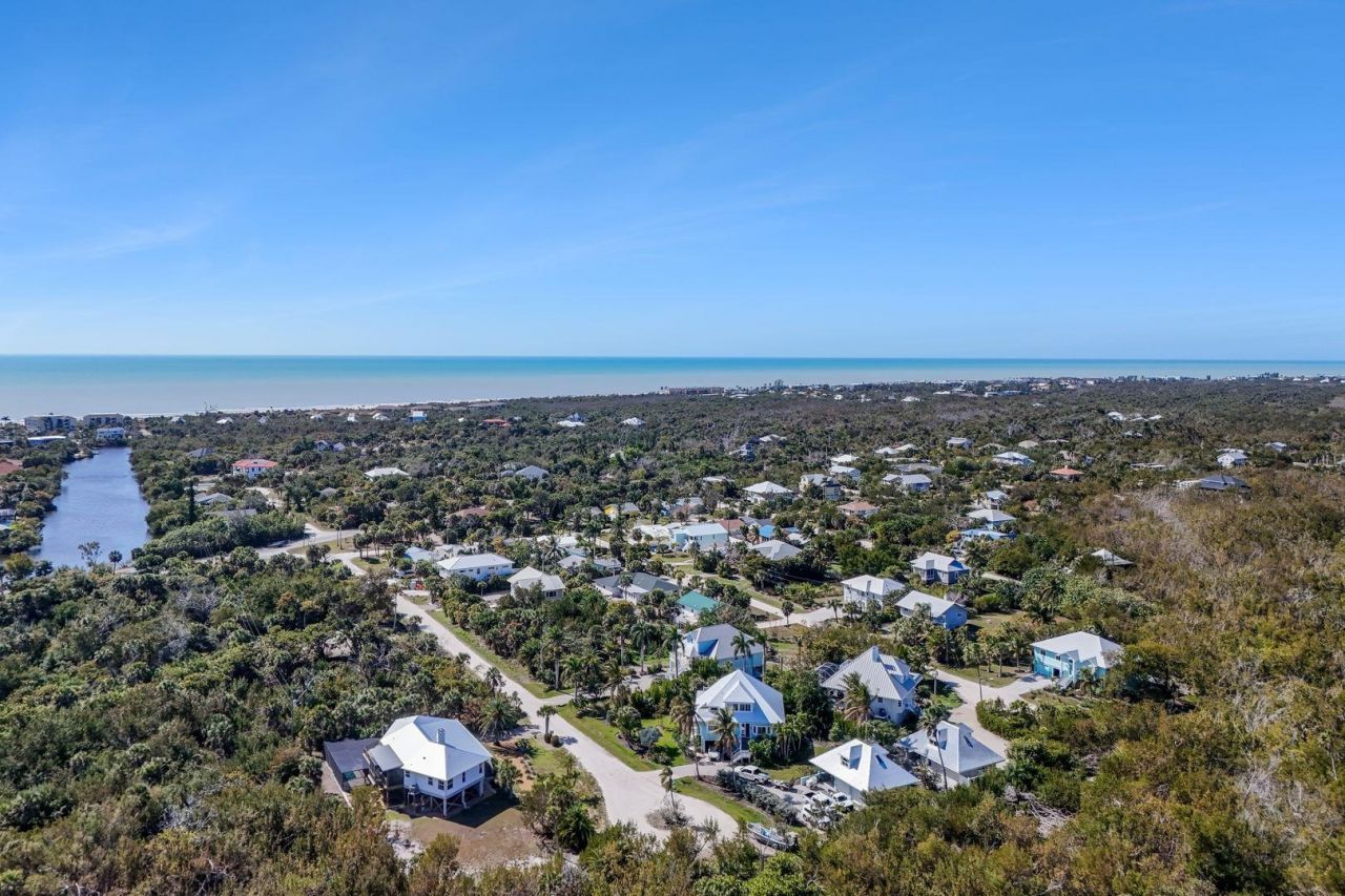555 Piedmont Rd, Sanibel, FL 33957 Photo