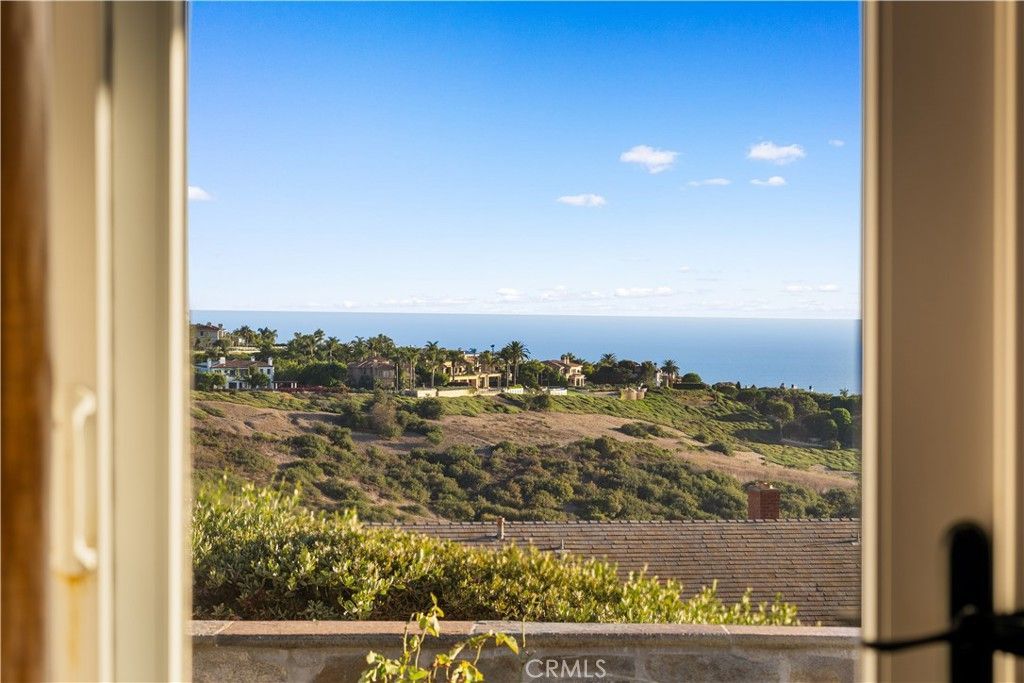 1 Jade, Corona del Mar, CA 92625 Main Photo