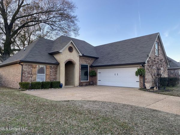 125 Woodridge Drive, Pearl, MS 39208