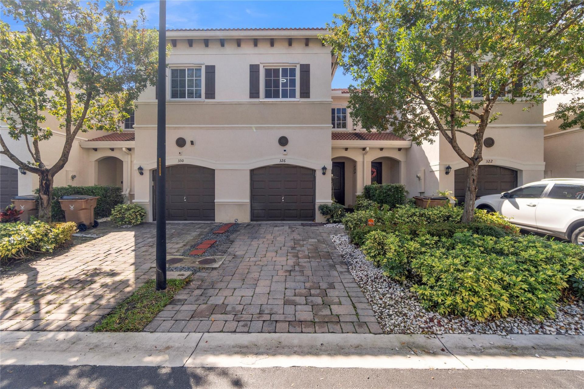 326 NE 47th Place, Deerfield Beach, FL 33064 Main Photo