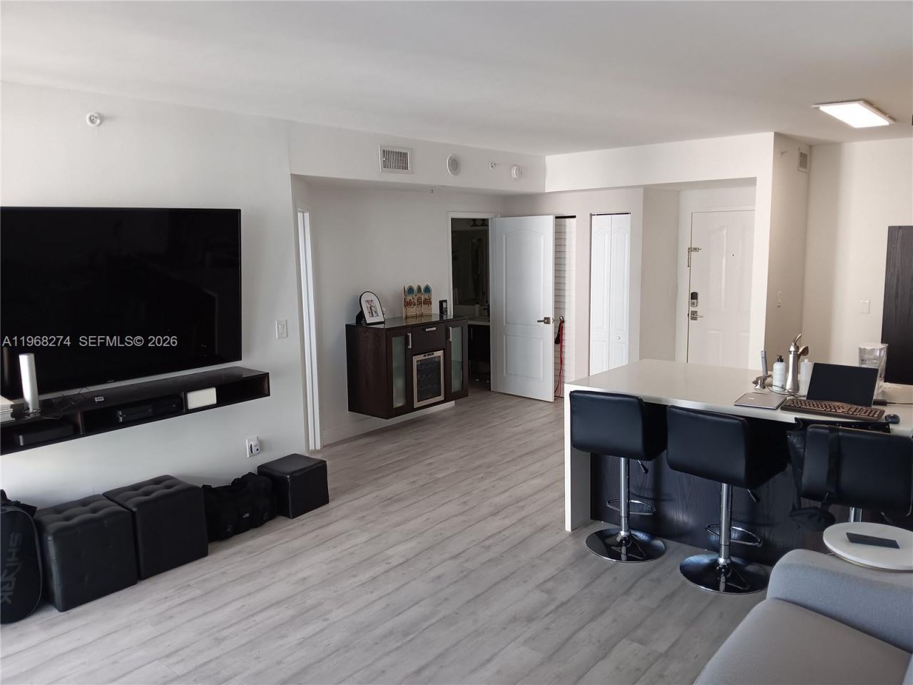 5085 NW 7th St, Unit 1412, Miami, FL 33126 Photo