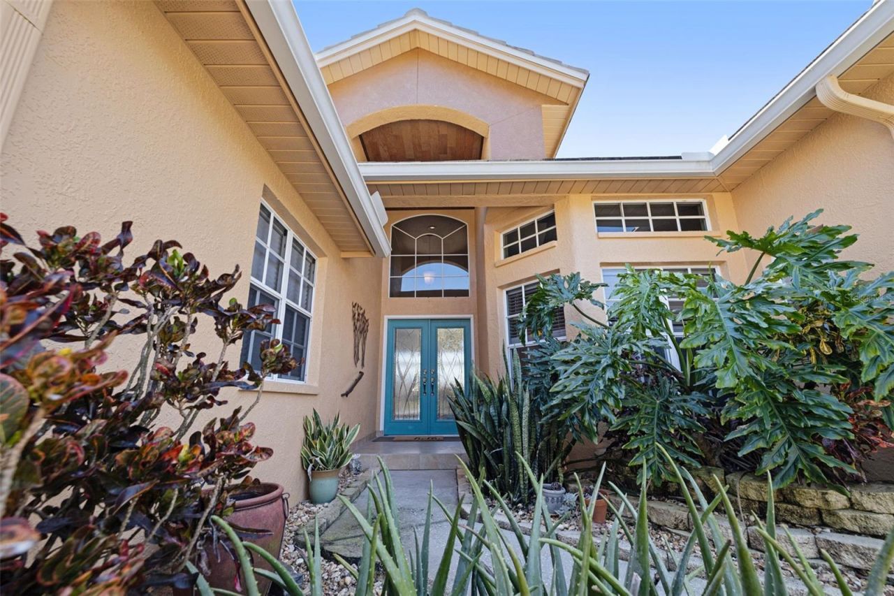 1144 Darlington Oak Drive Ne, Saint Petersburg, FL 33703 Photo