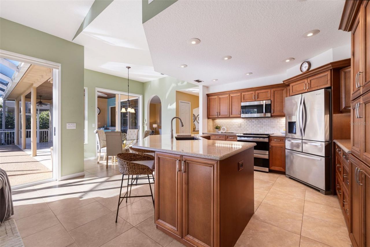 1144 Darlington Oak Drive Ne, Saint Petersburg, FL 33703 Photo