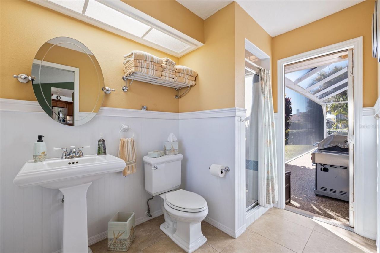 1144 Darlington Oak Drive Ne, Saint Petersburg, FL 33703 Photo