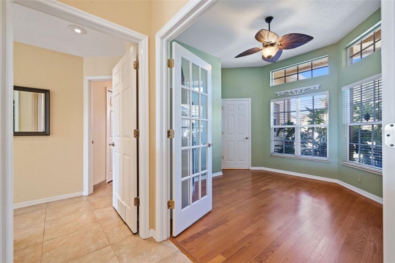 1144 Darlington Oak Drive Ne, Saint Petersburg, FL 33703 Photo