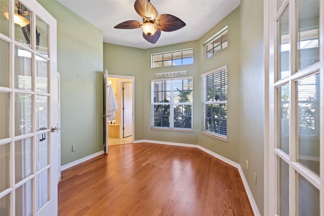 1144 Darlington Oak Drive Ne, Saint Petersburg, FL 33703 Photo