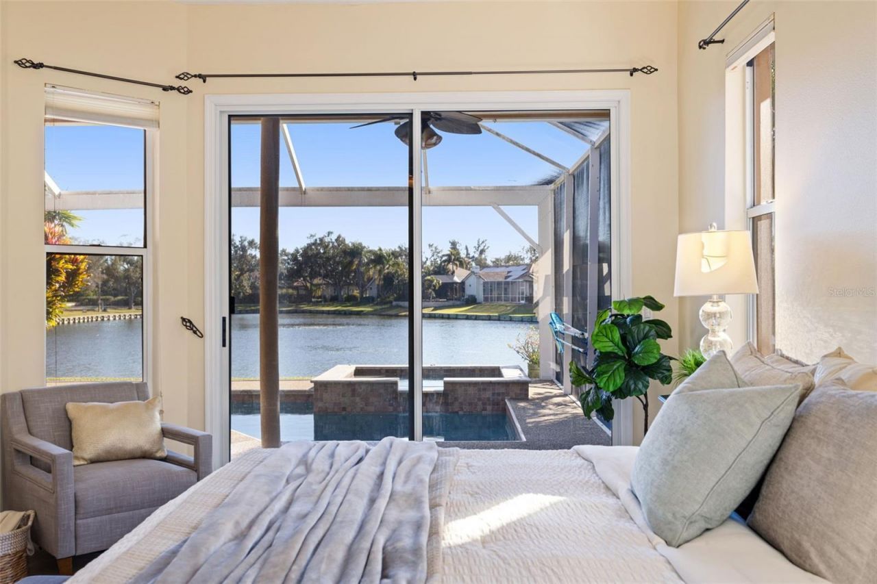 1144 Darlington Oak Drive Ne, Saint Petersburg, FL 33703 Photo