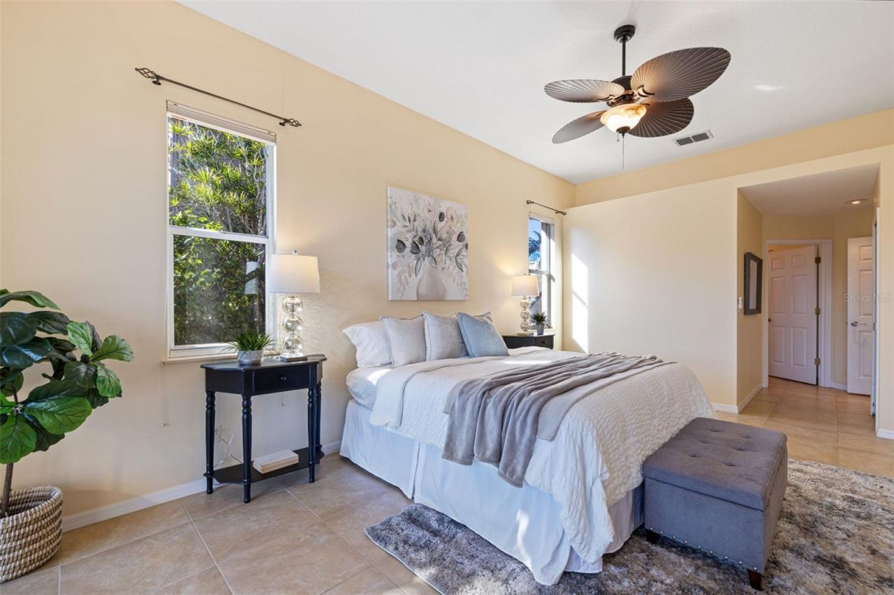 1144 Darlington Oak Drive Ne, Saint Petersburg, FL 33703 Photo