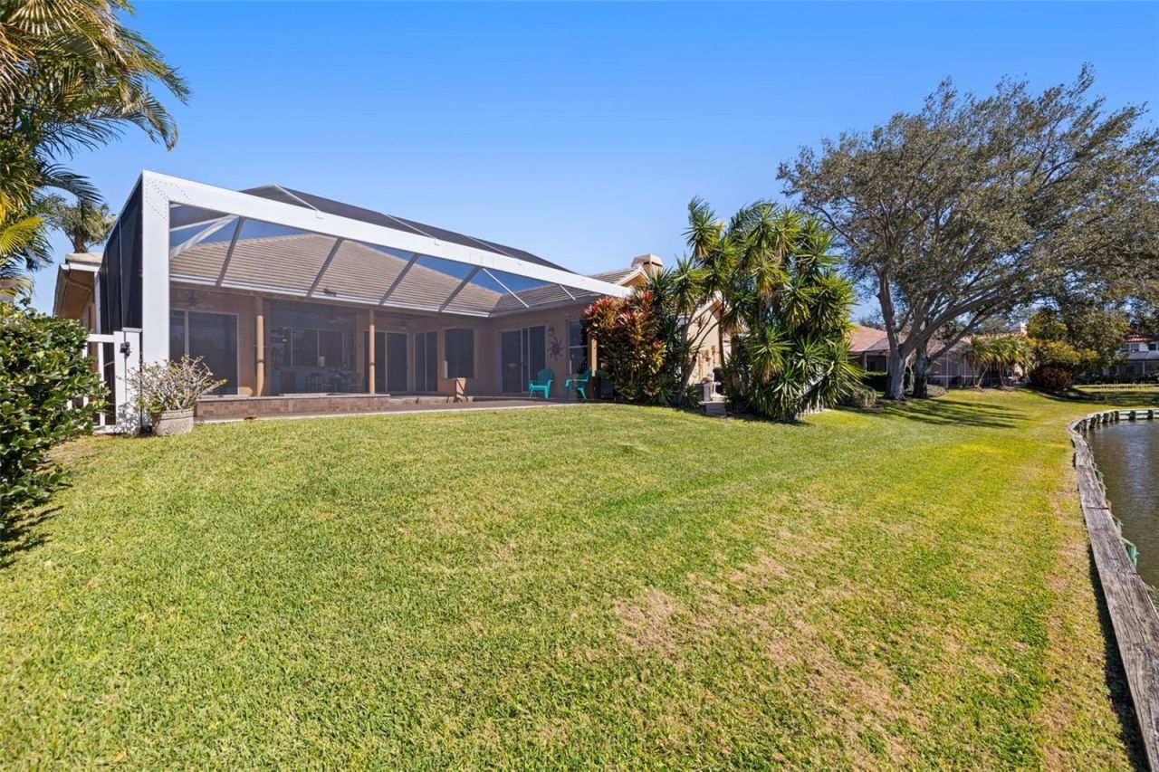 1144 Darlington Oak Drive Ne, Saint Petersburg, FL 33703 Photo