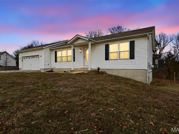 111 Wren Wood Drive, St Clair, MO 63077