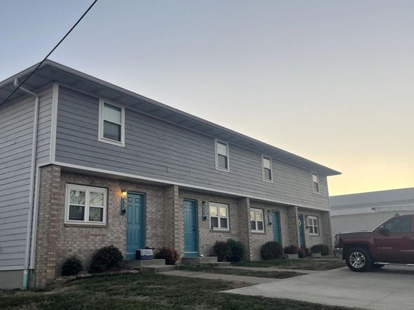 626-640 E Bain Street, Ozark, MO 65721