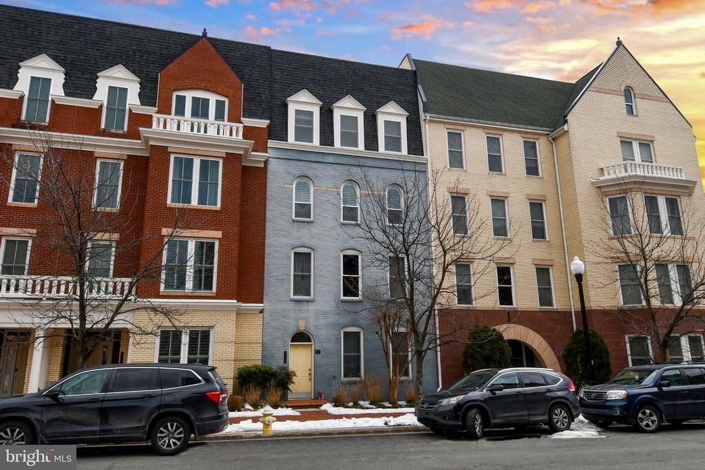 2305 Main Line Boulevard, Unit 102, Alexandria, VA 22301 Main Photo