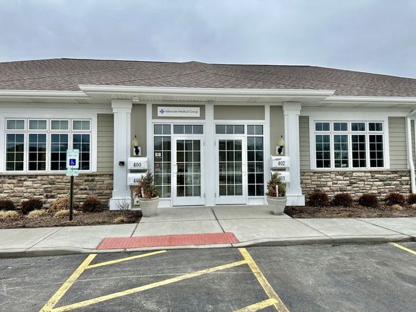 400 Fox Glen Court, Barrington, IL 60010