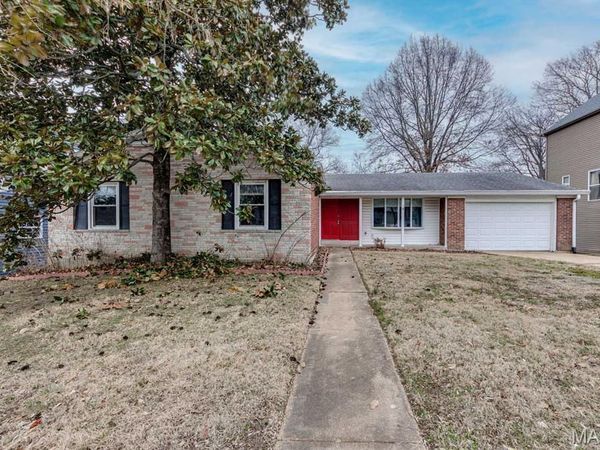 10471 Garibaldi Place, St Louis, MO 63131