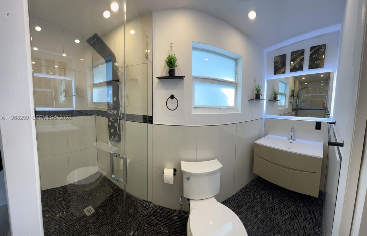 3121 SW 21st Ter, Miami, FL 33145 Photo