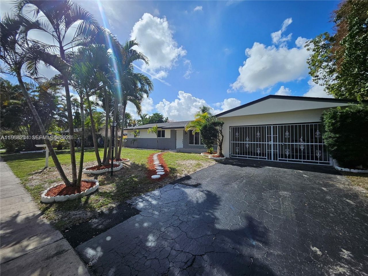 221 SW 53rd Ave, Plantation, FL 33317 Photo