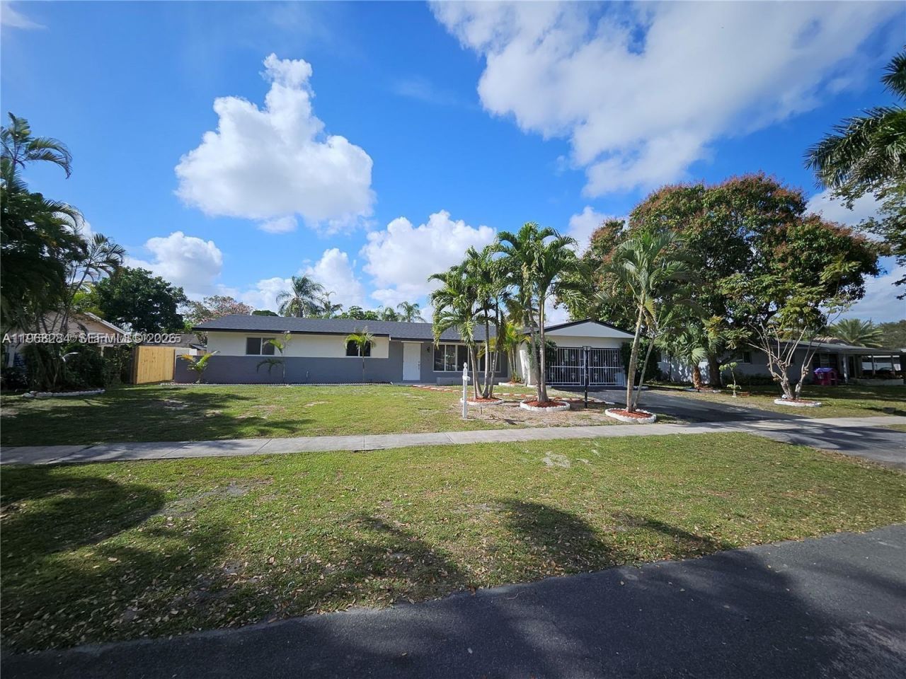 221 SW 53rd Ave, Plantation, FL 33317 Photo