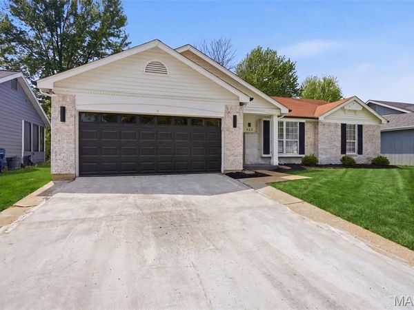 624 Foxtail Drive, Florissant, MO 63034