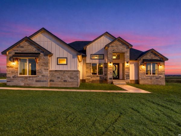 139 Sunset, La Vernia, TX 78121