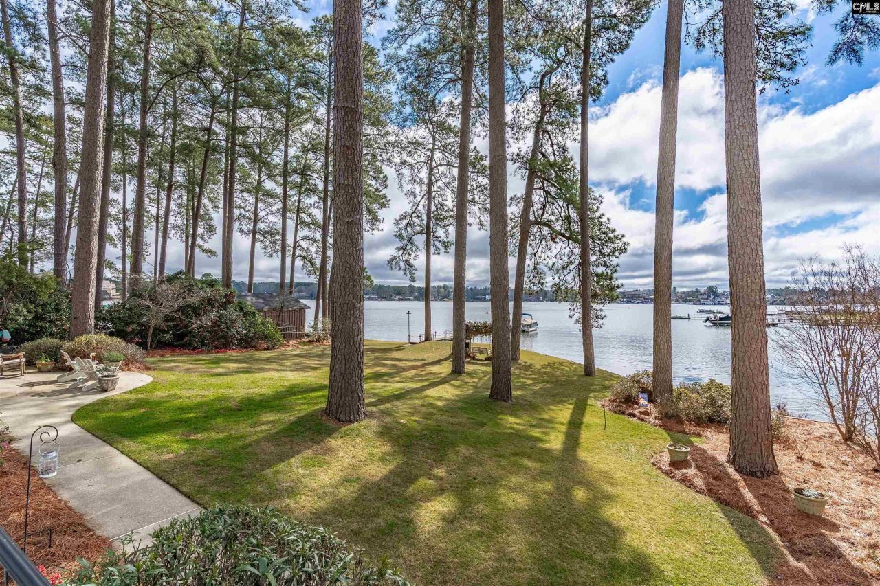 13 East Drive Photo 10