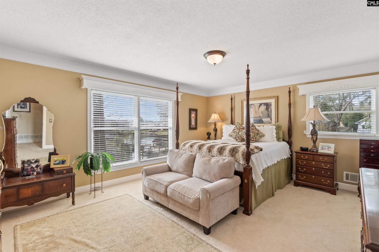 13 East Drive Photo 30