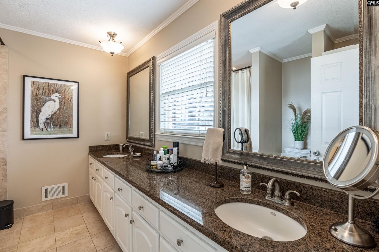 13 East Drive  Photo 33