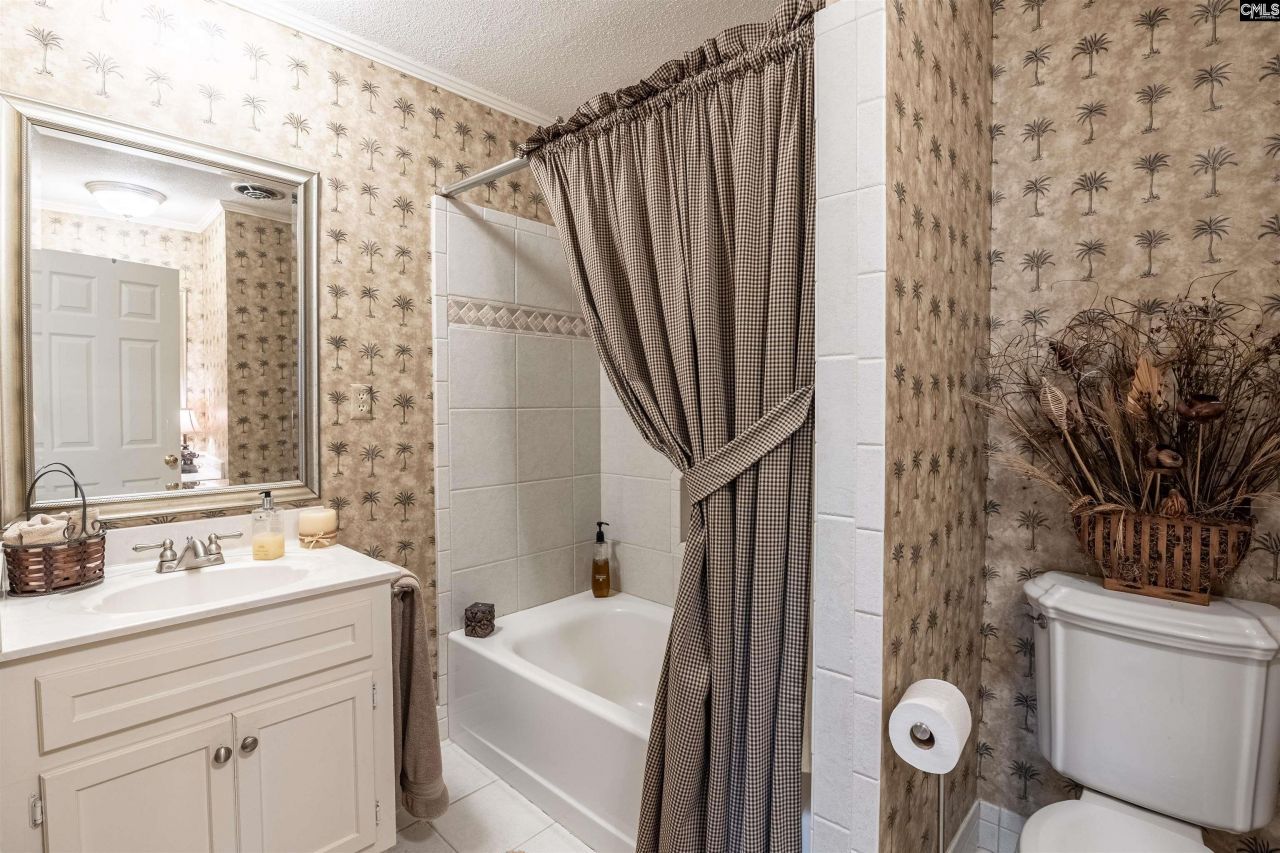 13 East Drive  Photo 37