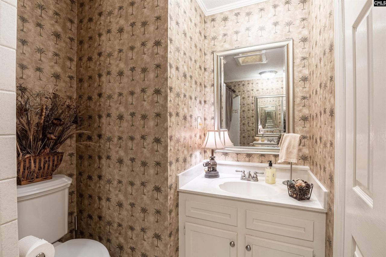 13 East Drive  Photo 38