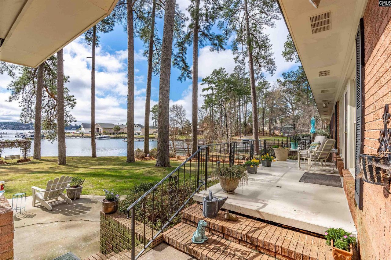 13 East Drive Photo 44