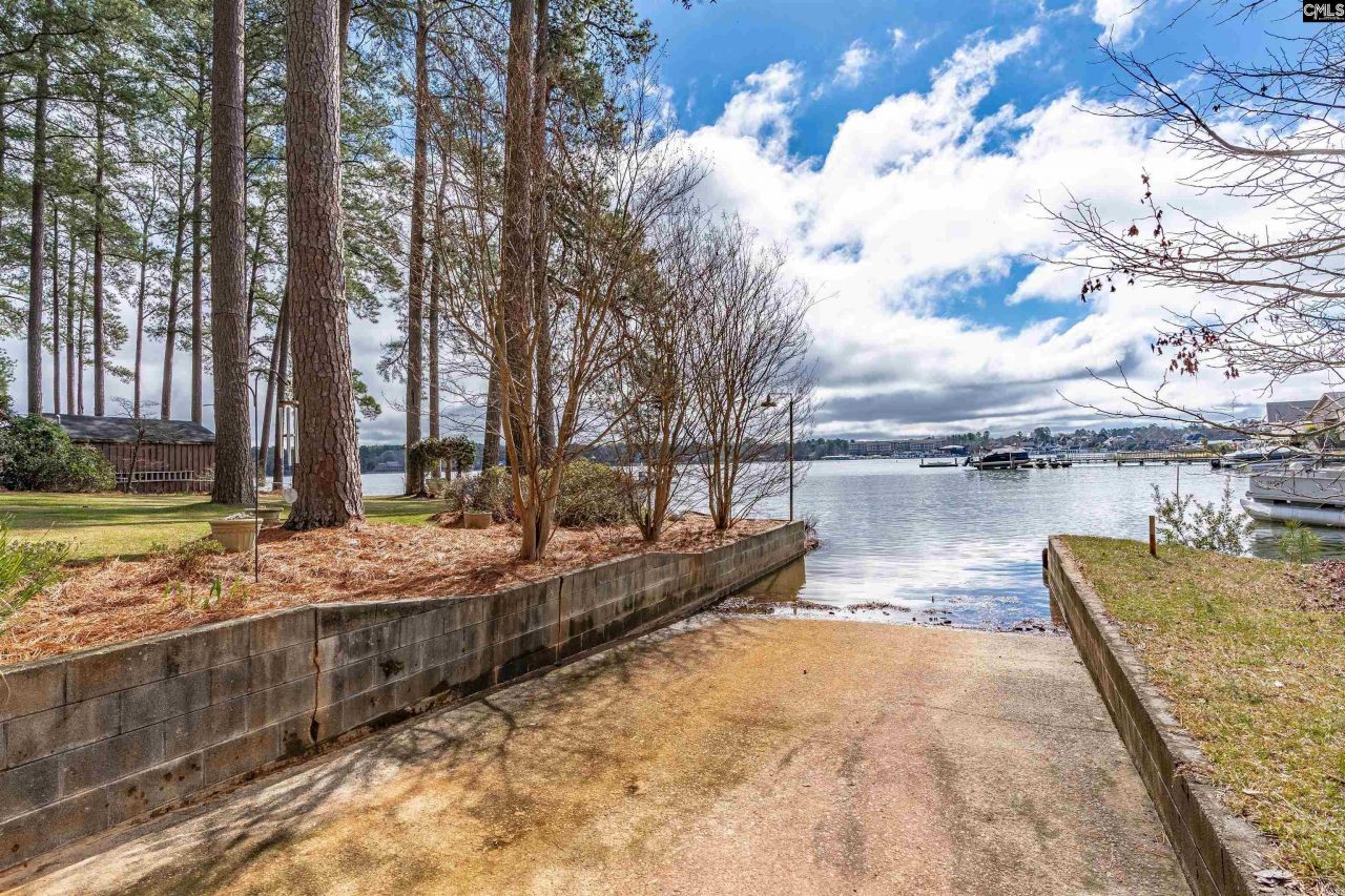 13 East Drive Photo 47