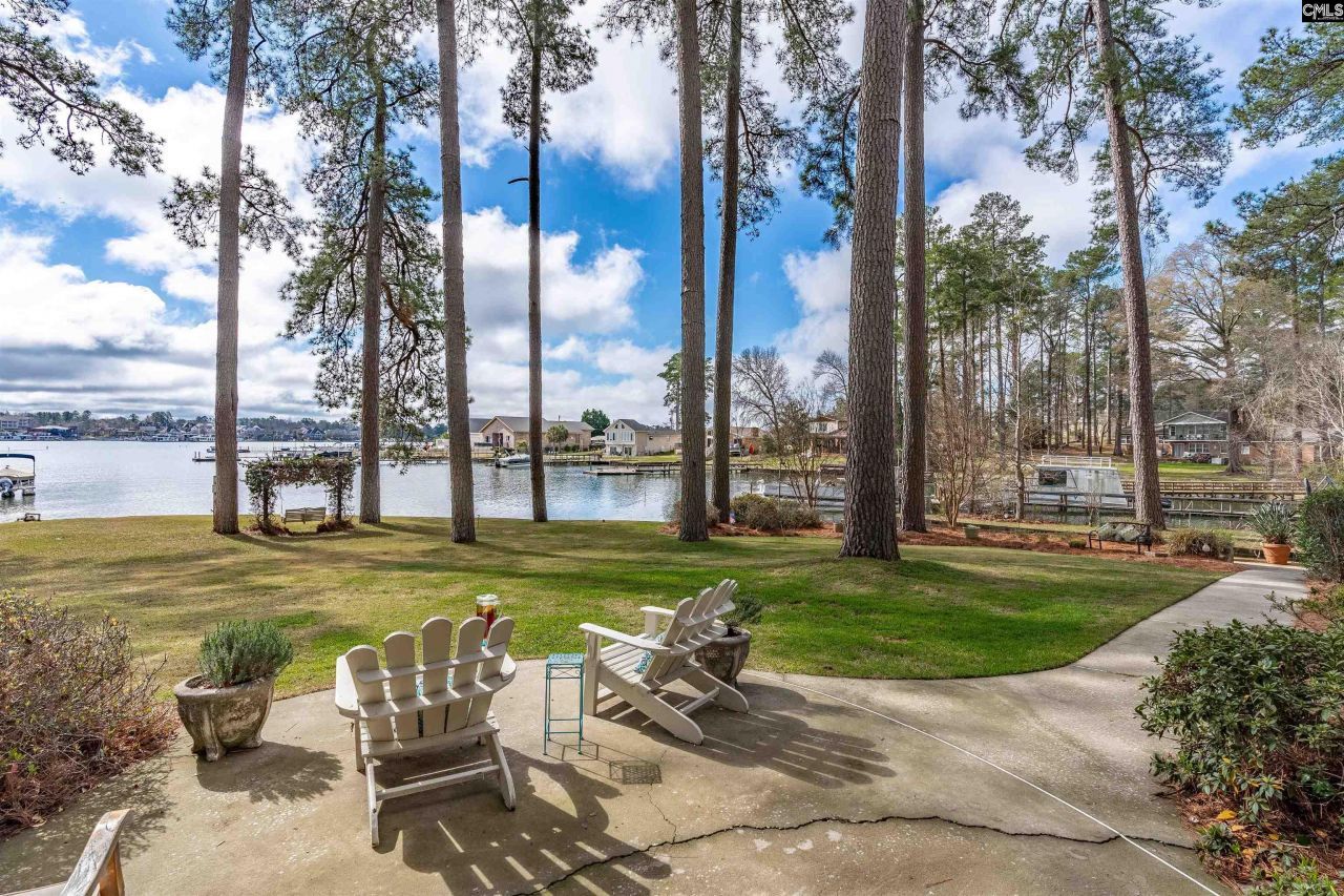 13 East Drive  Photo 6