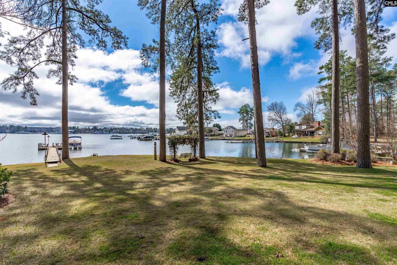 13 East Drive  Photo 8