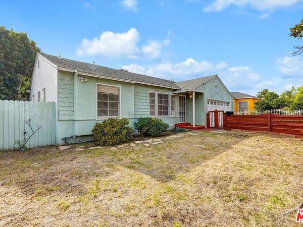 8759 Snowden Avenue, Arleta, CA 91331