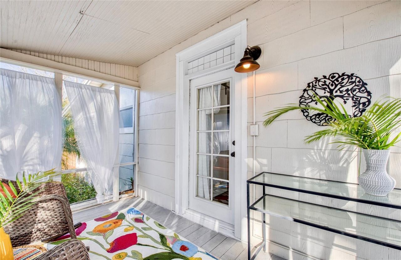 209 35th Avenue N, Saint Petersburg, FL 33704 Photo